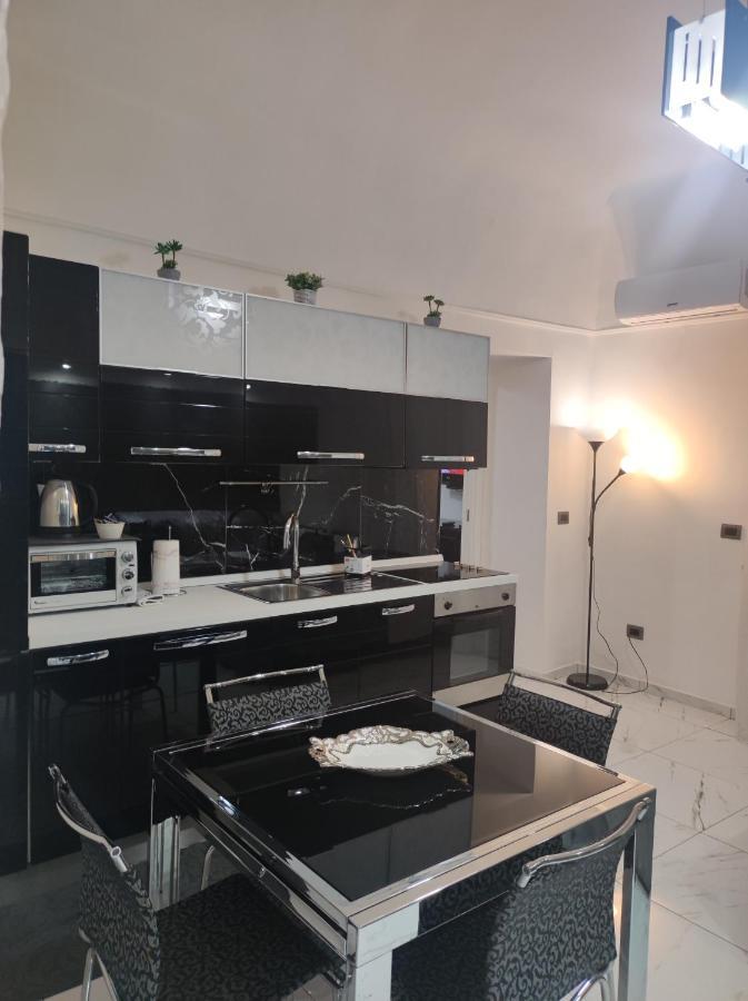 Apartment La Casa Di Titina Naples